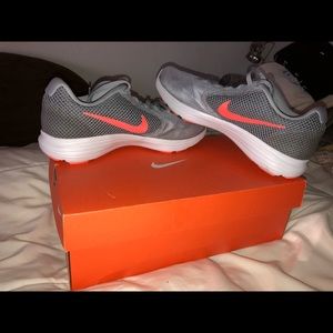 Nike Women’s Revolution 3